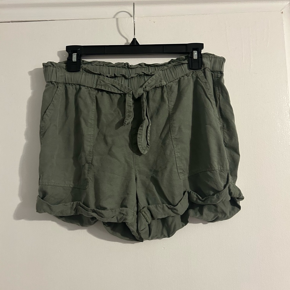 Aerie Sage Green Women's Cargo Shorts